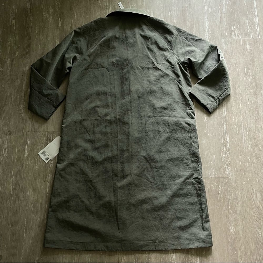 Lululemon Lightweight Collared A-Line Coat Jacket in Grey Sage (green grey) - Picture 3 of 11